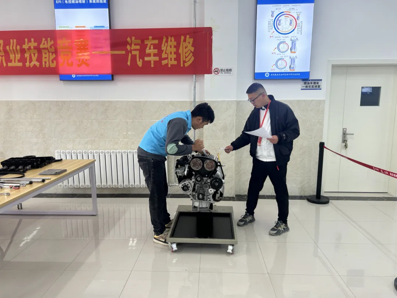 香职新闻|香格里拉市第二届职业技能竞赛在学校开赛(图5) 香职新闻|香格里拉市第二届职业技能竞赛在学校开赛(图5)