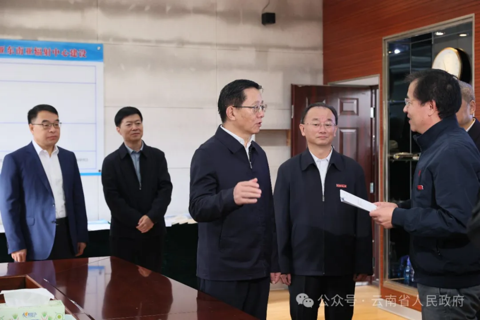 理论学习｜王予波在高校讲授思政课寄语我省广大师生：始终牢记领袖嘱托坚定紧跟领袖奋进 为谱写中国式现代化云南篇章挺膺担当(图2)