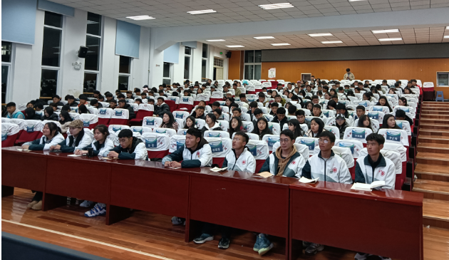 香职新闻｜守护心理健康 绽放青春风采—中国旅游集团关心学生身心健康 举办青春成长讲座(图2)