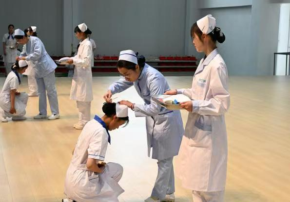 【职教风采】2025届滇西应用技术大学迪庆学院护考再创佳绩(图2) 【职教风采】2025届滇西应用技术大学迪庆学院护考再创佳绩(图2)