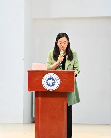 香职动态 | 青春启航 逐梦未来——我校2025届毕业典礼圆满落幕(图5)