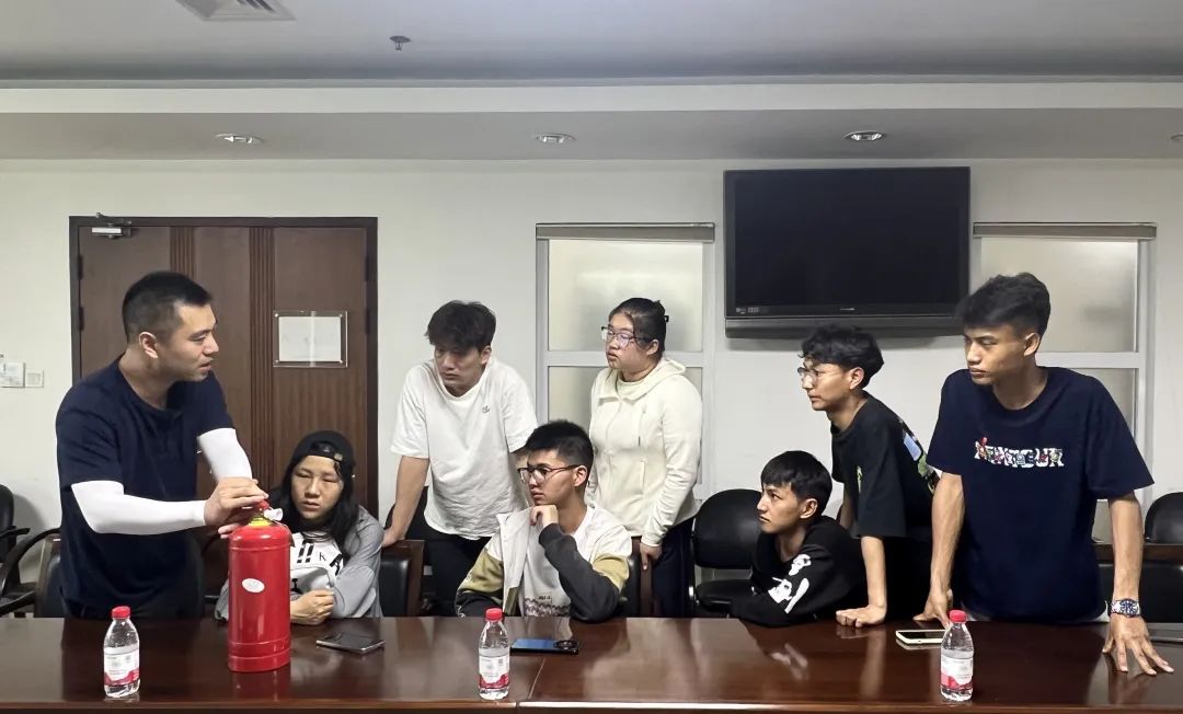 【动态】实验动物中心召开云南学生暑期实习欢迎会(图7) 【动态】实验动物中心召开云南学生暑期实习欢迎会(图3)