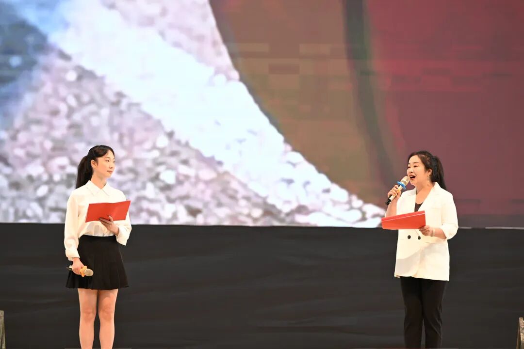 学院（校）举行2025-2026学年秋季学期开学典礼暨庆祝第41个教师节活动(图15)