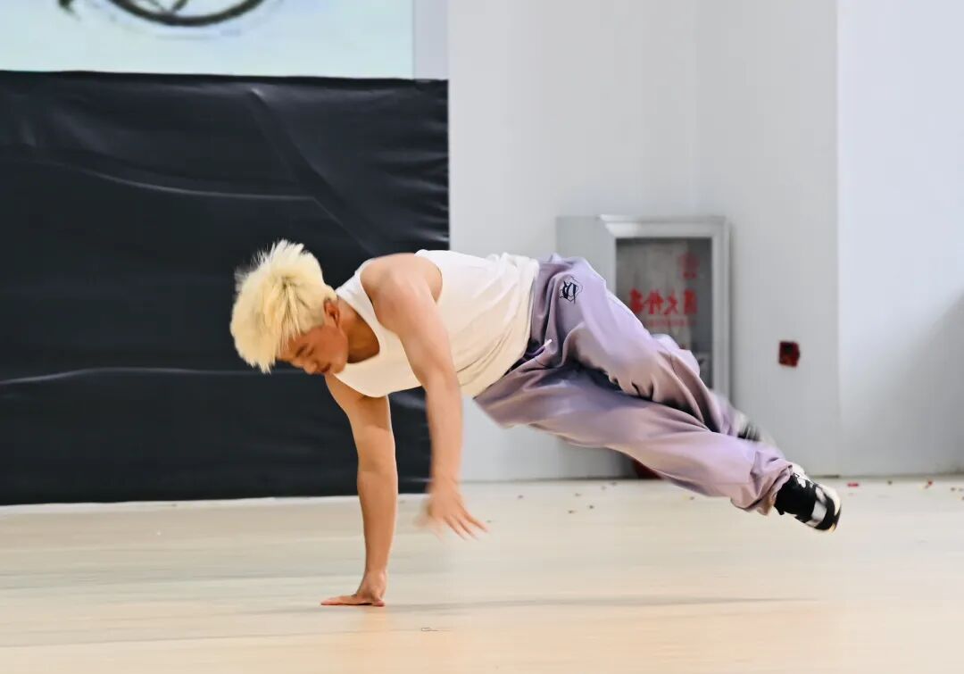 学院（校）举行2025-2026学年秋季学期开学典礼暨庆祝第41个教师节活动(图16)