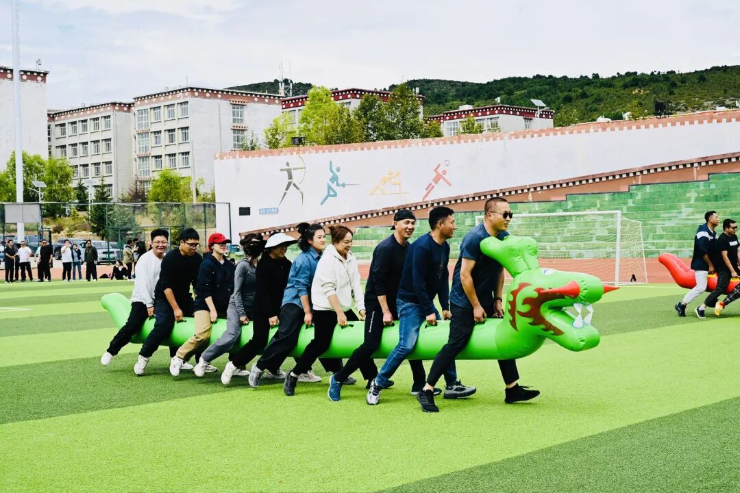 香职动态 | 院校举办“躬耕教坛,强健体魄”教师节趣味运动会(图7) 院校举办“躬耕教坛,强健体魄”教师节趣味运动会(图6)