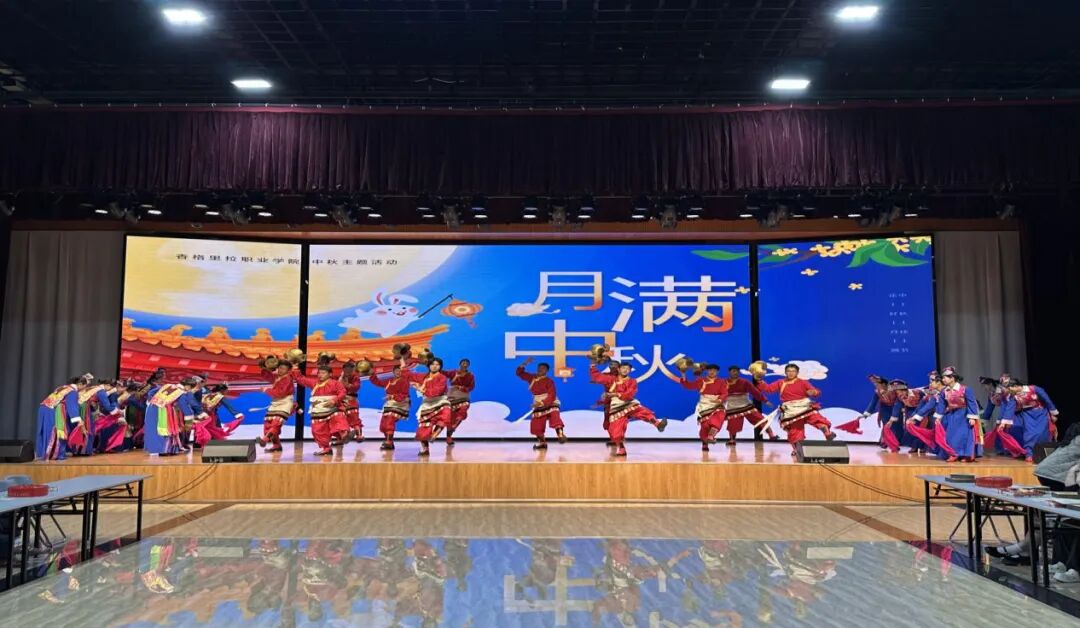 团学园地｜学院组织开展“月满中秋 喜迎国庆 诗韵校园”古籍进校园活动(图5)