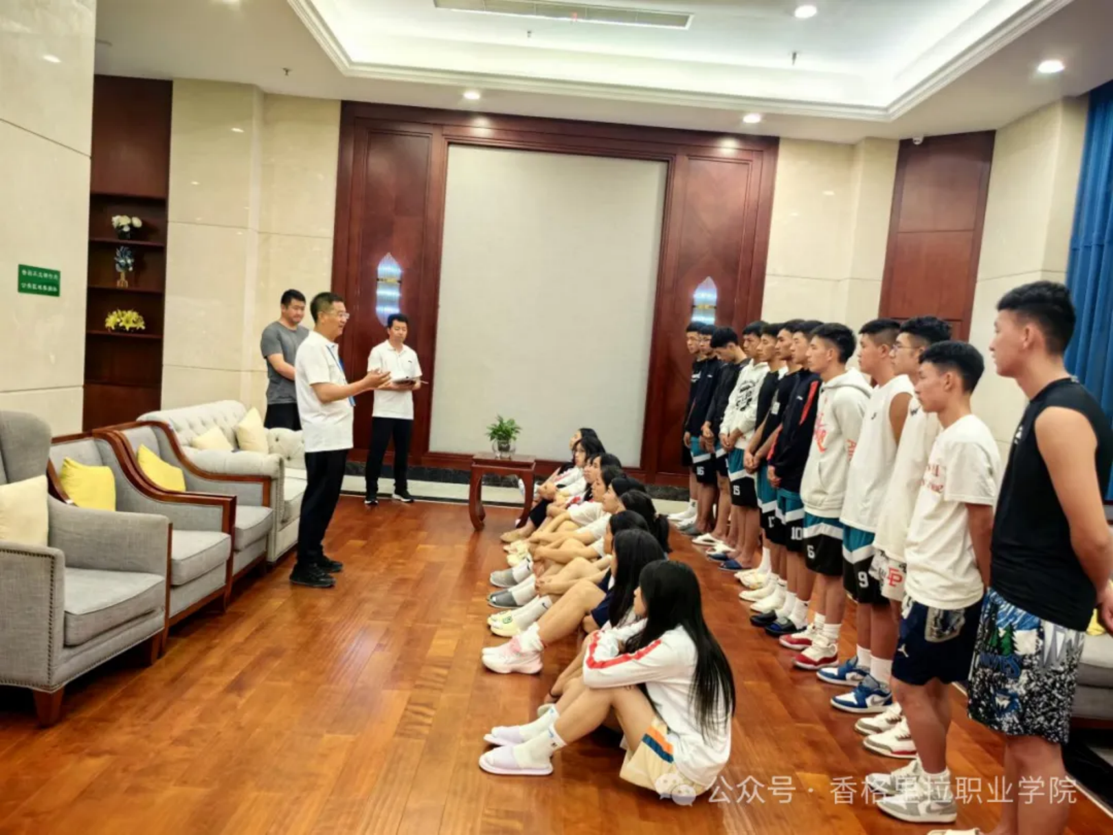 迪庆州民族中等专业学校青年学生参加第三届中国中等职业学校篮球锦标赛(图3)