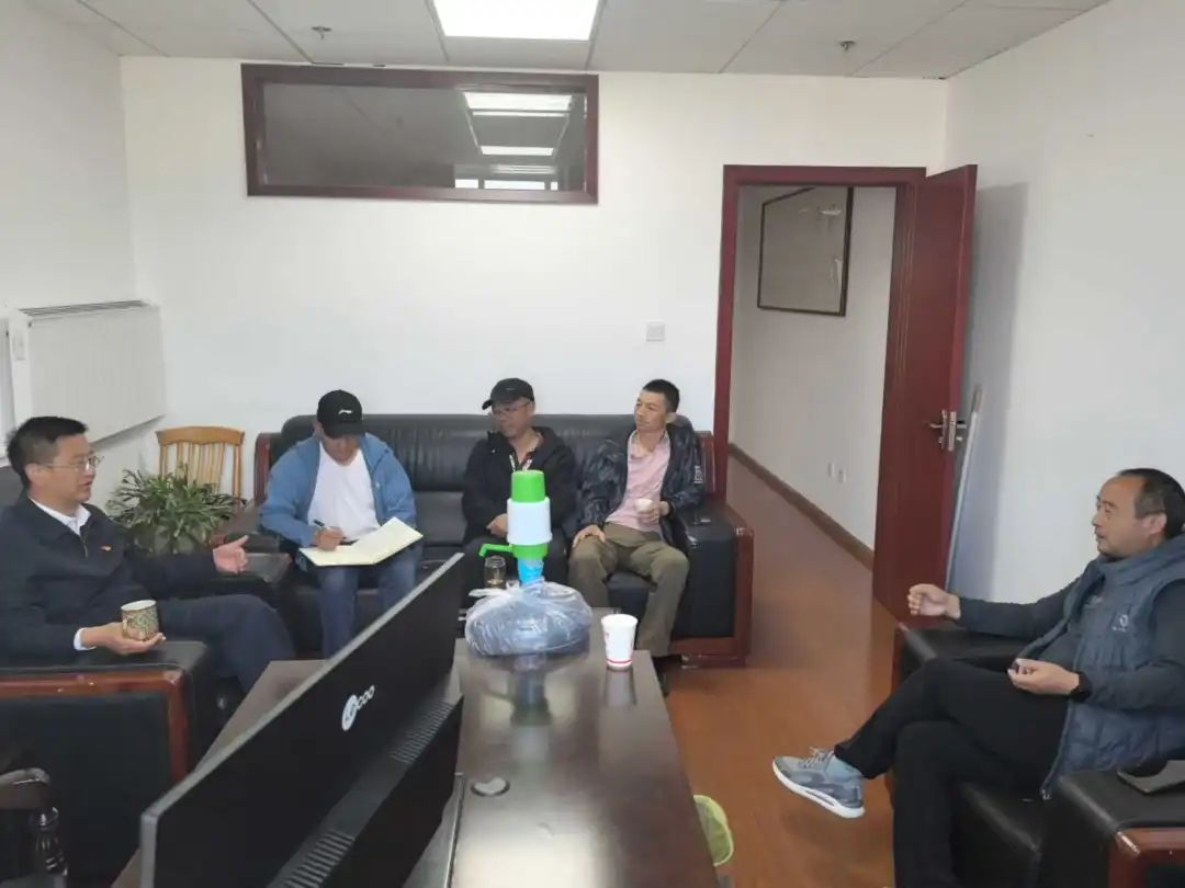 香职新闻｜学院校组织召开关工委工作座谈会(图2)