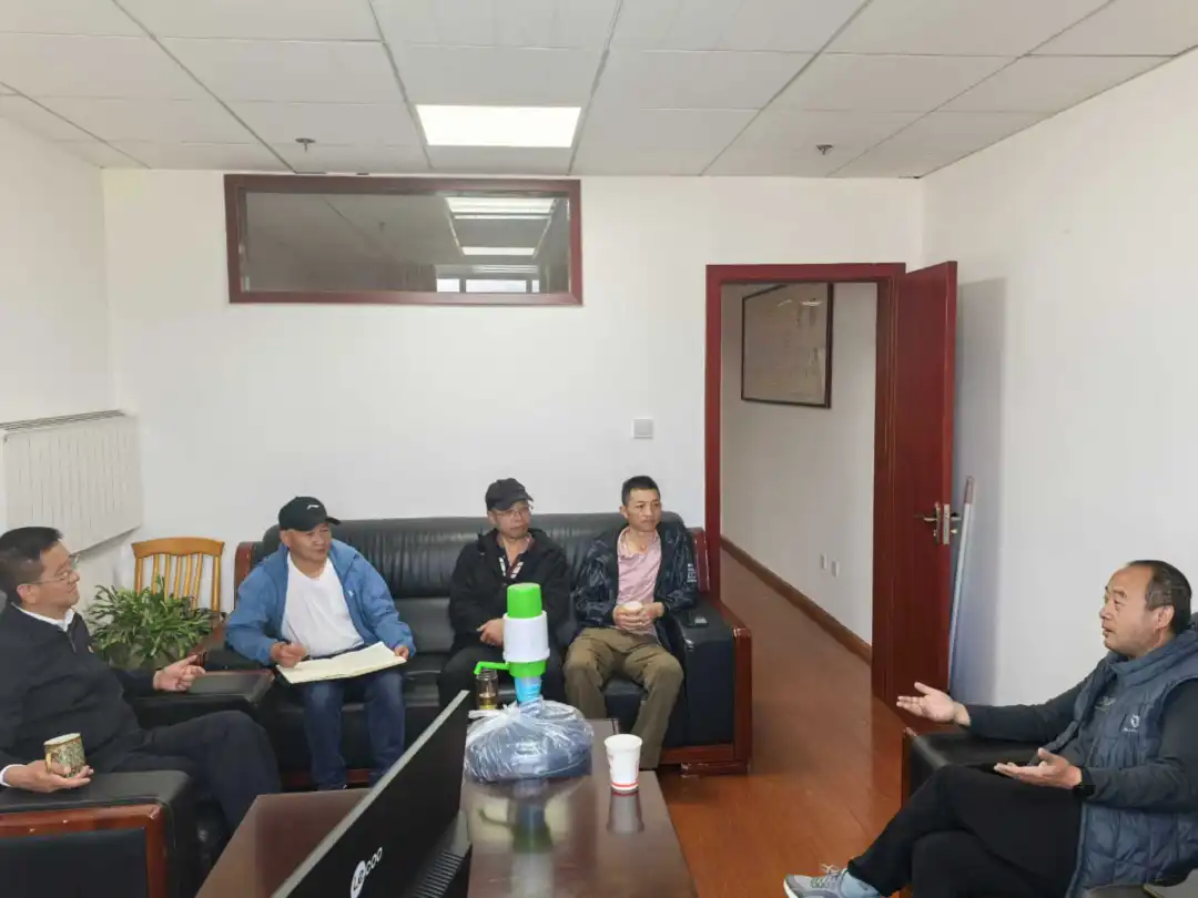 香职新闻｜学院校组织召开关工委工作座谈会(图3)