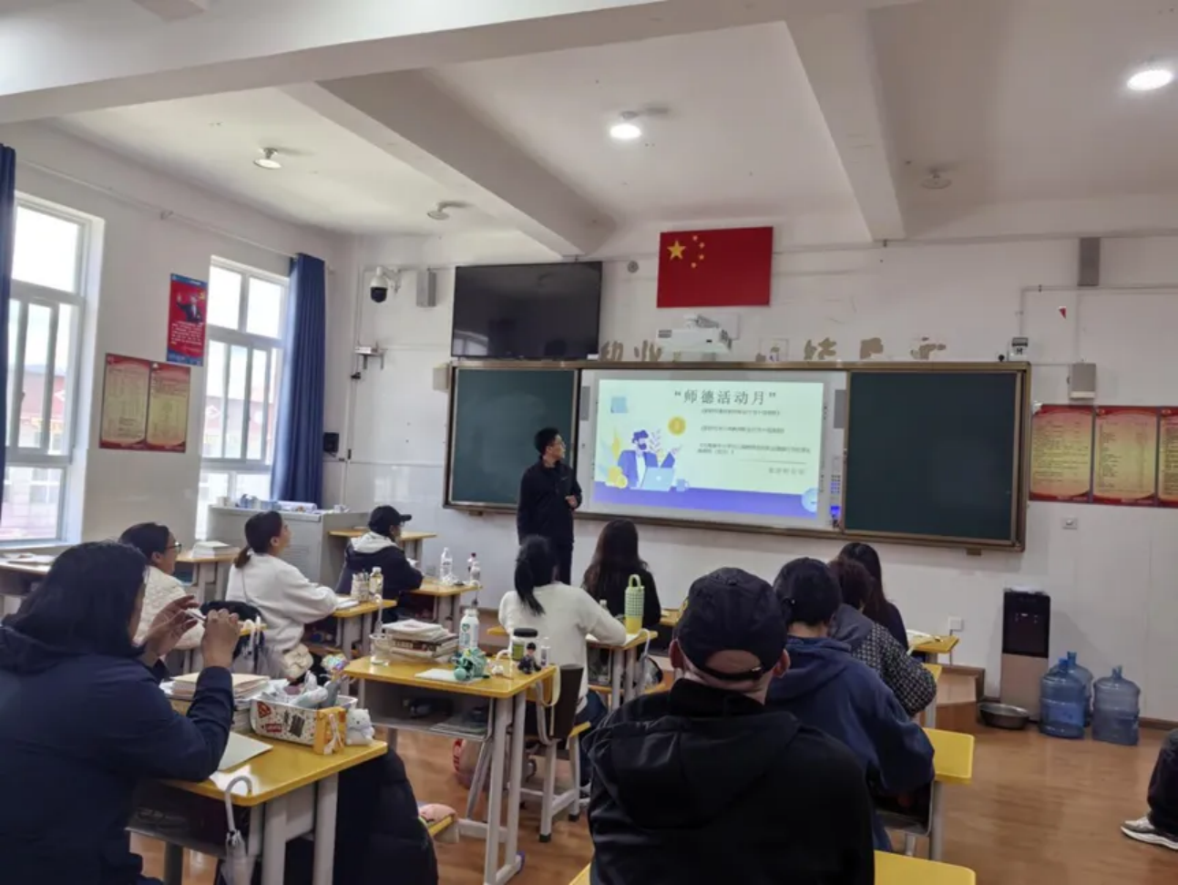 系列活动｜德高为师展风采 风正为范铸师魂—香格里拉职业学院开展“师德活动月”系列活动(图10)