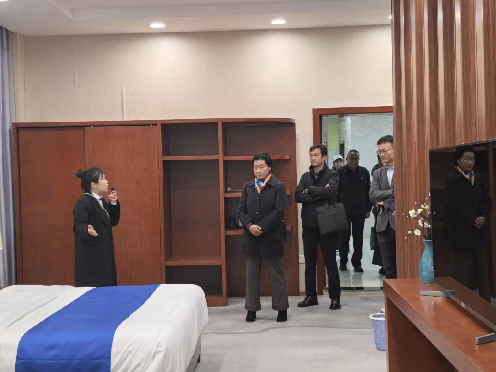 香职新闻｜两校合作谋发展 教育共建谱新篇—丽江师范学院朱桂香副校长一行到校调研指导工作(图6)