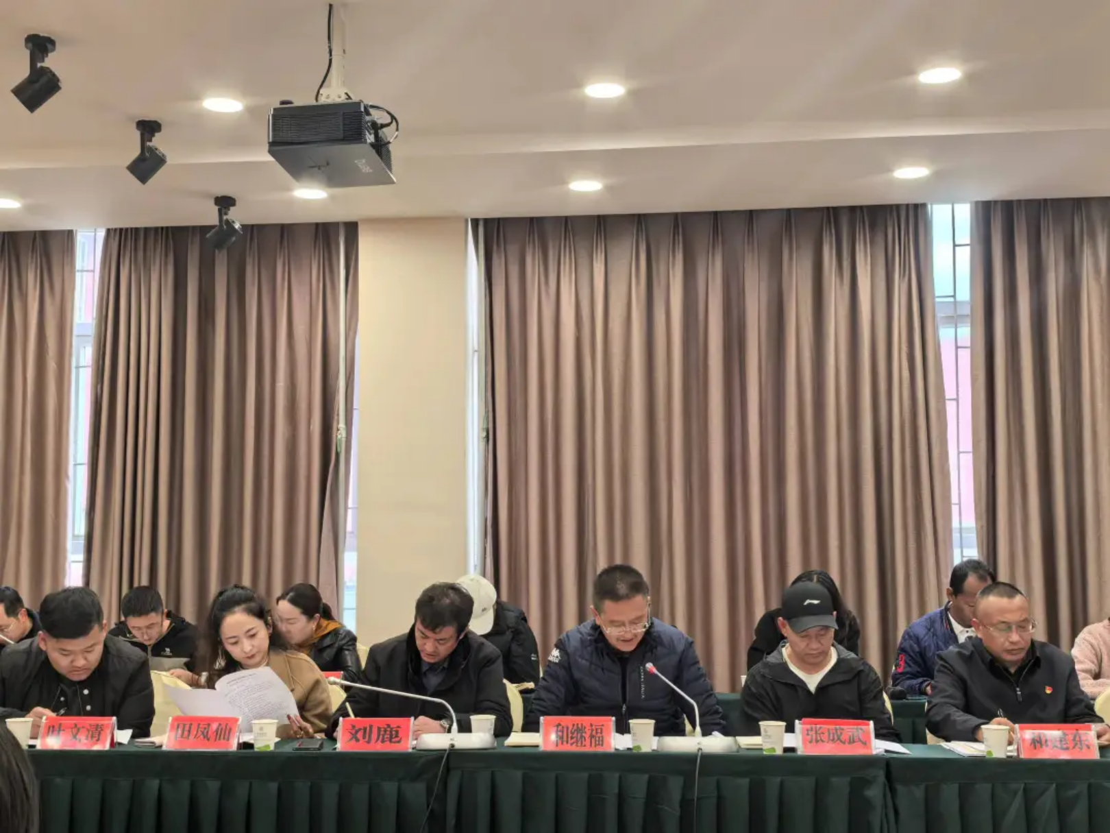 香职新闻｜两校合作谋发展 教育共建谱新篇—丽江师范学院朱桂香副校长一行到校调研指导工作(图9)