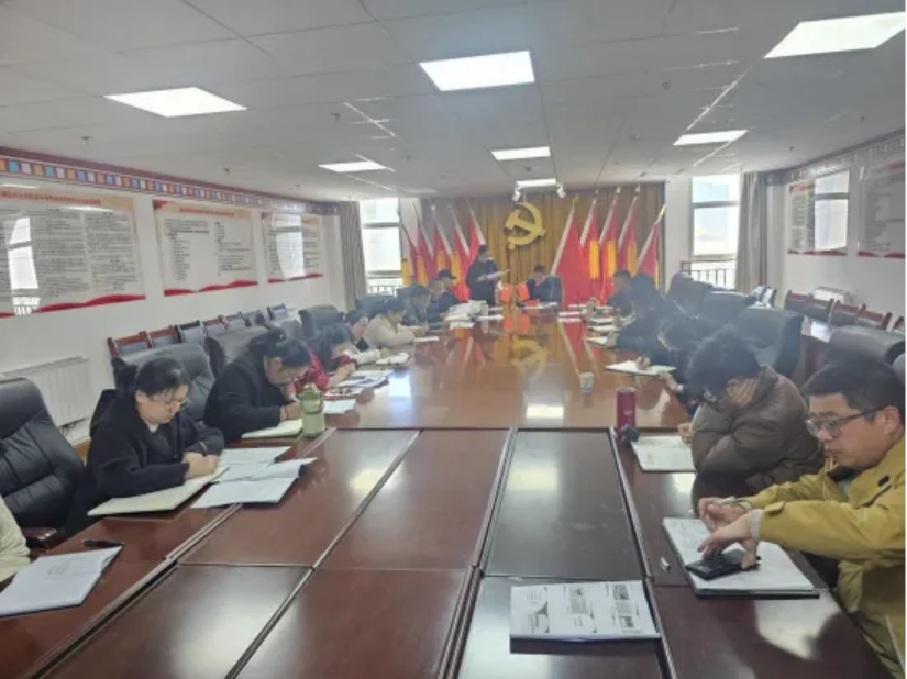 香职新闻｜香格里拉职业学院召开2024年高职专业评审汇报会(图4)