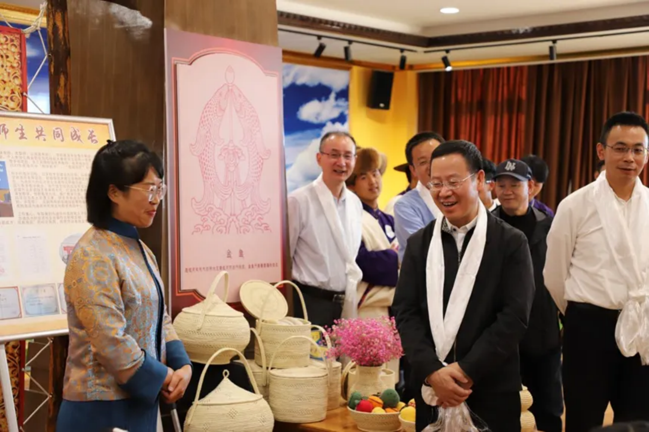 香职新闻｜企业关爱促发展 携手共进谱新篇—中国旅游集团到我校调研(图3)