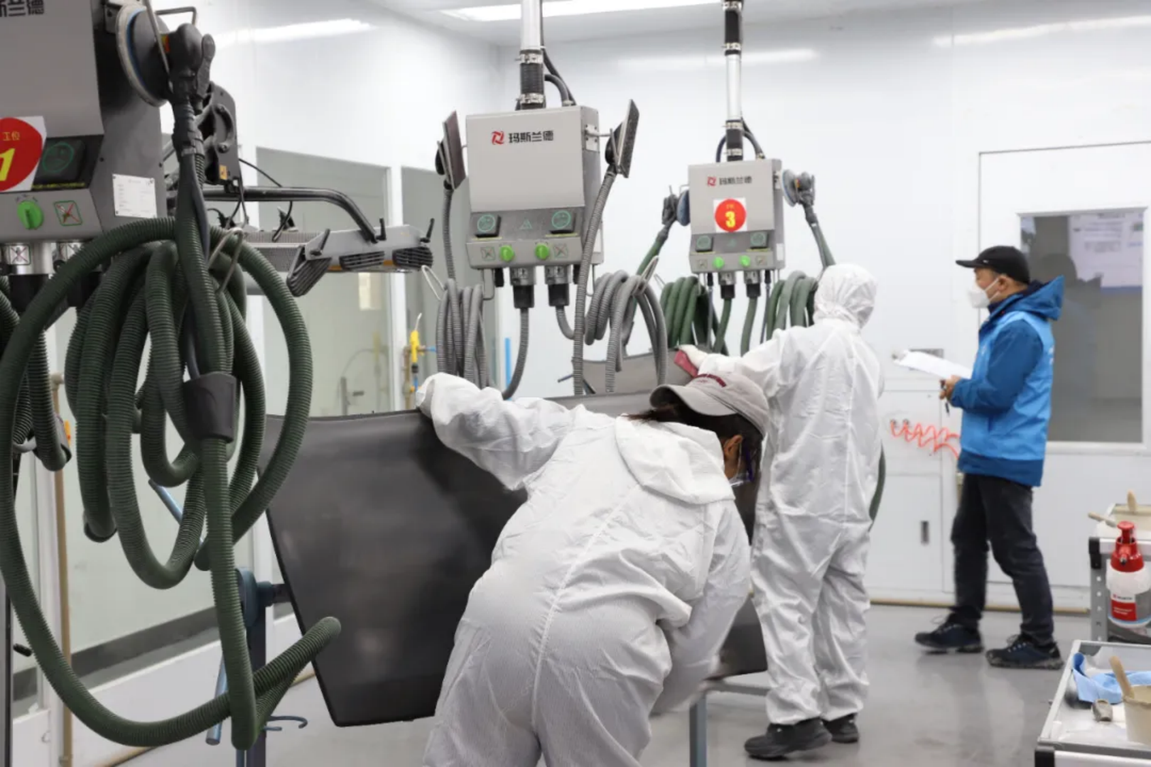 香职新闻|匠心筑梦 技能成才—迪庆州第二届职业技能大赛暨产业工人技能竞赛在香格里拉职业学院开赛(图11) 香职新闻|匠心筑梦 技能成才—迪庆州第二届职业技能大赛暨产业工人技能竞赛在香格里拉职业学院开赛(图11)